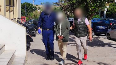 H ώρα της απολογίας για τον παππού - Κατηγορείται για βιασμό της εγγονής του