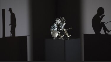 «Πέρα από το ορατό - Η Μεγάλη Εικόνα»