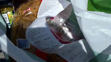 Ετσι "εξαφανίζεται" ο μισθός- Πώς η ακρίβεια "κουρεύει" βαθιά την αγοραστική δύναμη