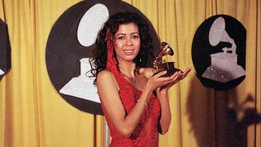 Irene Cara: Πέθανε η τραγουδίστρια του Fame και του Flashdance