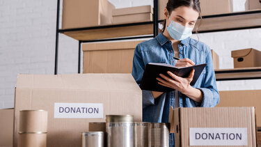 Το πακέτο των γιορτών διανέμει το Κοινωνικό Παντοπωλείο Ρεθύμνου