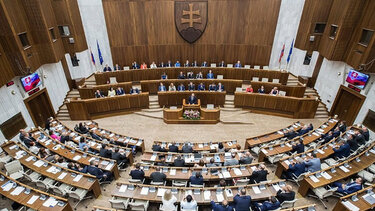 Η Σλοβακία αίρει τον αποκλεισμό σε οδικό πέρασμα με την Ουκρανία