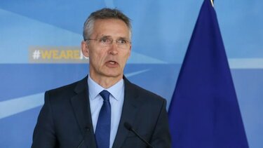 NATO: Ο Γ. Στόλτενμπεργκ δικαιολογεί την ουκρανική εισβολή σε ρωσικό έδαφος