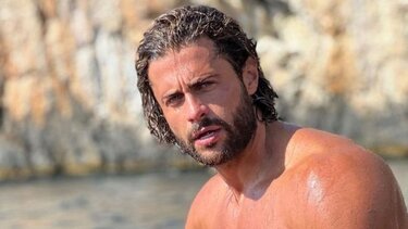 Survivor All Star: Ο Κωνσταντίνος Βασάλος τρολάρει την είσοδό του στο ριάλιτι με ξεκαρδιστικό βίντεο