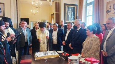 Ο Αρναουτάκης και η αγαπημένη συνήθεια των Χανίων