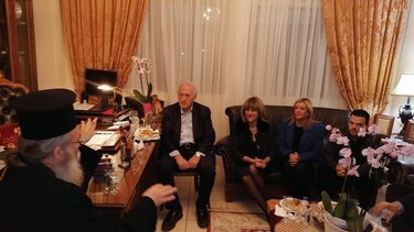 Με τον Κώστα Σκανδαλίδη… έσπασε το ρόδι η Μαρία Καναβάκη!