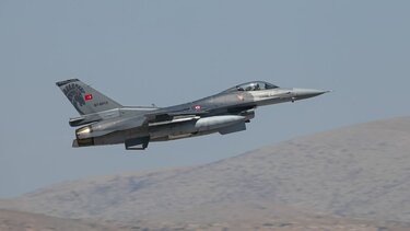 Υπερπτήση τουρκικών F-16 πάνω από τις Οινούσσες