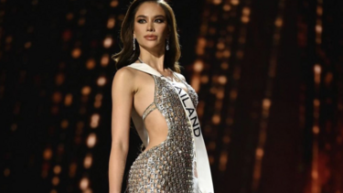 Γιατί το φόρεμα της Μις Ταϊλάνδη ήταν από καπάκια αναψυκτικών 