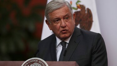 Ο πρόεδρος Ομπραδόρ κατηγορεί τις ΗΠΑ ότι αναμιγνύονται στις εσωτερικές υποθέσεις