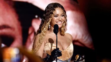 Η Beyoncé κατέρριψε το ρεκόρ των βραβείων Grammy