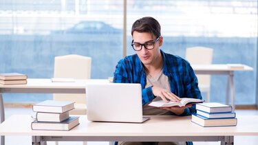 Την ίδρυση οργανικών θέσεων ειδικοτήτων ζητούν οι εκπαιδευτικοί από το Υπουργείο Παιδείας