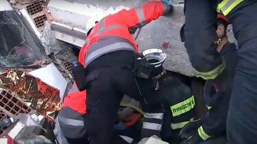 Σεισμός στην Τουρκία: Επιχείρηση της ΕΜΑΚ στα ερείπια της Αντιόχειας