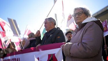 Μεγάλη διαδήλωση για την ακρίβεια και τα υψηλά ενοίκια στη Λισαβόνα