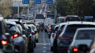 Κλήσεις για απλήρωτα τέλη κυκλοφορίας στέλνει η εφορία 