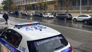 Θεσσαλονίκη: Χειροπέδες σε εφοριακό για παράνομες προμήθειες