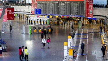 Πρωτοφανείς απεργίες παρέλυσαν τη Γερμανία