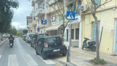 Εκεί τον βόλεψε... εκεί πάρκαρε!