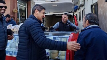 Στη Λαϊκή Αγορά του Τυμπακίου ο Λευτέρης Αυγενάκης