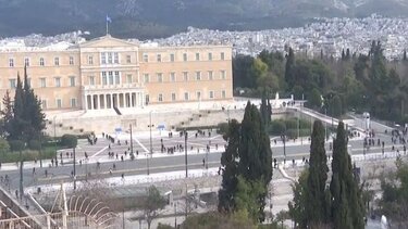 Επεισόδια στο Σύνταγμα στο περιθώριο των κινητοποιήσεων για τα Τέμπη