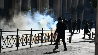 Σε άμεση αποκατάσταση του μνημείου της Marfin προχωρά ο Δήμος Αθηναίων