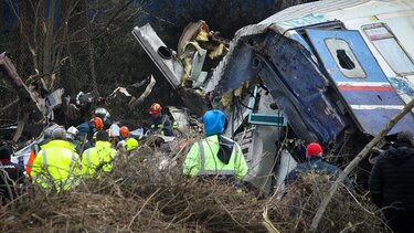 Στον ανακριτή ο σταθμάρχης της Λάρισας, για την τραγωδία στα Τέμπη - Στους 42 οι νεκροί 