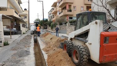 Πίσω από τη ΔΕΥΑΗ ο δήμος, για αποκατάσταση του οδοστρώματος