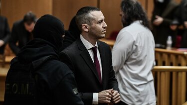 Οι "Σπαρτιάτες" ευχαρίστησαν τον Κασιδιάρη από το βήμα της Βουλής!