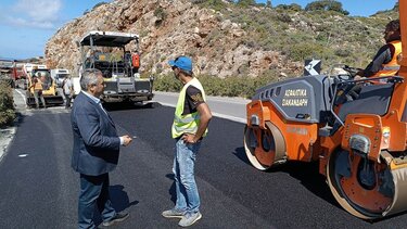 Αυτοψία Νίκου Σκουλά στο έργο αντικατάστασης του ασφαλτοτάπητα στο τμήμα του ΒΟΑΚ από Σφακάκι έως κόμβο Αμαρίου