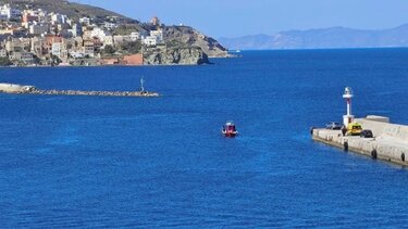 Σύρος: Ολοκληρώθηκαν οι έρευνες μετά τις αναφορές για εντοπισμό σορού παιδιού στο λιμάνι της Ερμούπολης