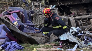 «Δεν ξεχνώ τα Τέμπη»: Κάλεσμα για συγκέντρωση και πορεία στη μνήμη των θυμάτων της τραγωδίας σήμερα στη Λάρισα