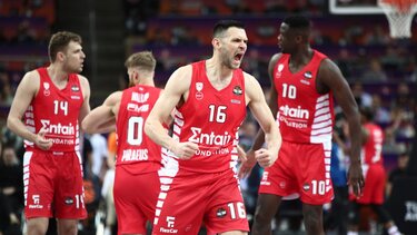 Euroleague: Με τρομερή ανατροπή στον τελικό του Final 4 ο Ολυμπιακός!