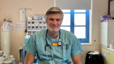 Ανακαλεί την παραίτησή του ο γιατρός της Σερίφου