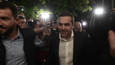 Στα γραφεία του ΣΥΡΙΖΑ ο Αλέξης Τσίπρας