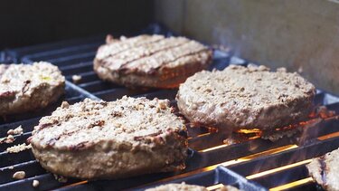 ΕΦΕΤ: Ανακαλείται μπιφτέκι και σουβλάκι κοτόπουλο λόγω σαλμονέλας