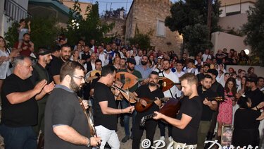 Αναβίωσαν την Κρητική Καντάδα στις Πατσίδες