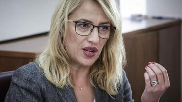 Ρένα Δούρου: Επιστολή για άρση ασυλίας