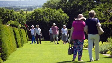Λίγα κιλά παραπάνω είναι καλύτερα όσο περνούν τα χρόνια