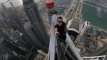 Γνωστός Γάλλος κασκαντέρ έπεσε από τον 68ο όροφο ουρανοξύστη και σκοτώθηκε