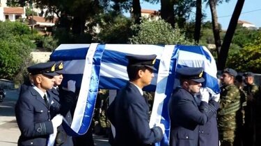 Αντιπροσωπεία του ΠΑΣΟΚ στην κηδεία του Σμηναγού Χρήστου Μουλά