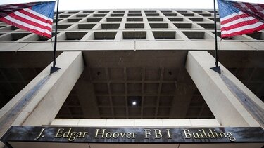 Στο Κογκρέσο, ο διευθυντής του FBI υφίσταται καταιγισμό επικρίσεων από Ρεπουμπλικάνους