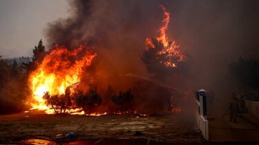 Παρατείνονται οι προθεσμίες φορολογικών υποχρεώσεων για τους πυρόπληκτους