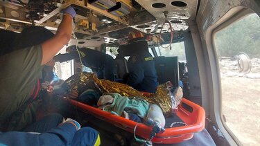 «Ήταν ήδη ακρωτηριασμένος»: Η γιατρός που έσωσε τον τουρίστα στη Σαμαριά περιγράφει