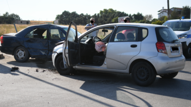 Λάρισα: Μία τραυματίας μετά από σύγκρουση δύο οχημάτων