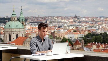 Σε περισσότερους από 145.000 νέους, φέτος, το Youth Pass 