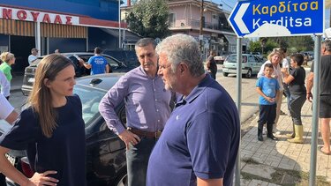 Στην Καρδίτσα η Έφη Αχτσιόγλου: "Η ευθύνη βαραίνει την κυβέρνηση και τον πρωθυπουργό"
