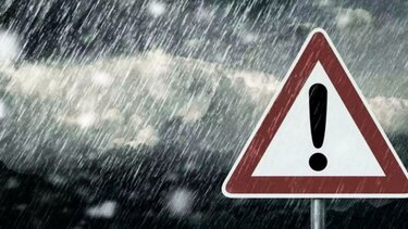 Σφοδρές βροχοπτώσεις και θυελλώδεις άνεμοι από σήμερα το απόγευμα