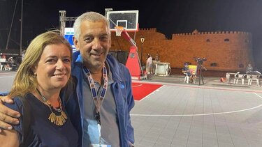 Με τον Βασίλη Σκουντή η Μαρία Καναβάκη