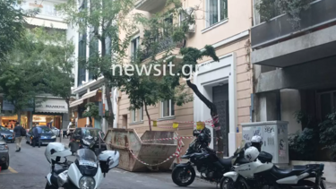 Βρέθηκε αποθήκη με όπλα και πυρομαχικά στο Κολωνάκι