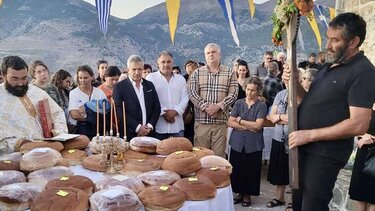  Στον Τίμιο Σταυρό στη Σανίδα αντιπροσωπεία του Δήμου Φαιστού με επικεφαλής τον Γρ. Νικολιδάκη