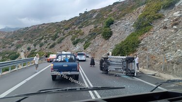 Η βροχή έφερε τροχαίο ατύχημα στην Αγία Πελαγία